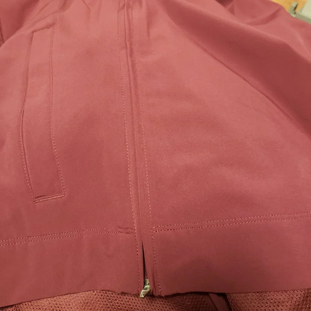 Virginia Tech Hokies Nike Full-Zip Men's Jacket 2XL Expandable Sides NWOT‎